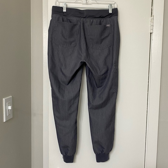 FIGS Petite Zamora Jogger Scrub Pants in graphite - Picture 10 of 16